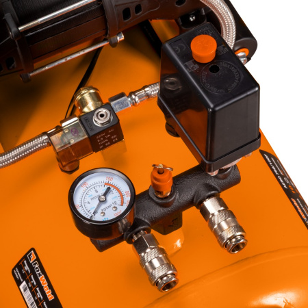 Компрессор безмасляный AERO 750/100F