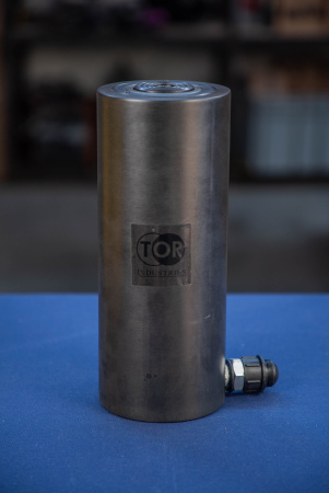 Домкрат гидравлический алюминиевый TOR ДГА30П150 30 т