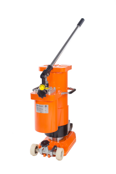 Домкрат гидравлический с лапой 25 т, подхват 505/58 мм, ход 215 мм TOR HM-250